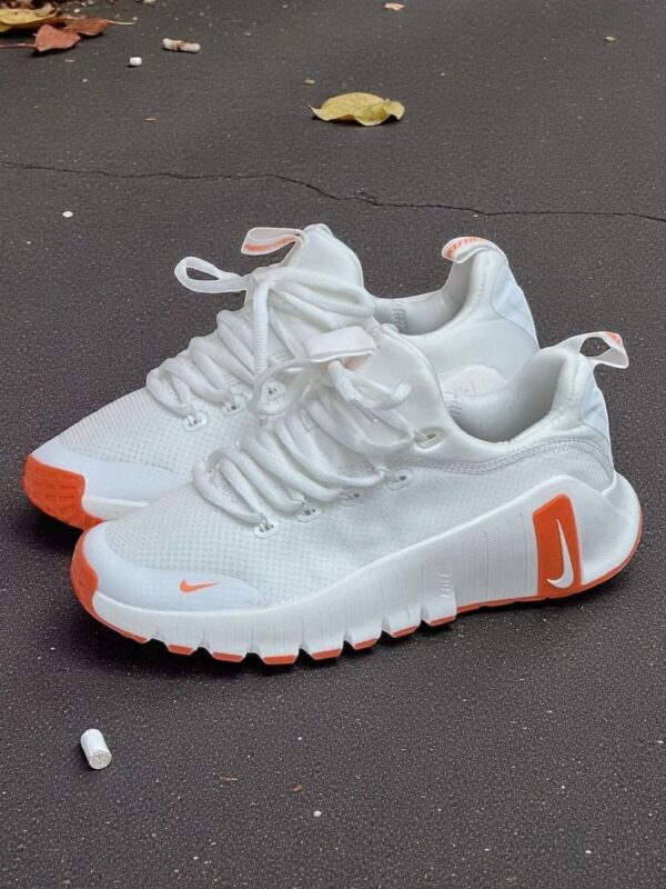 NIKE METCON BLANCO X NARANJA