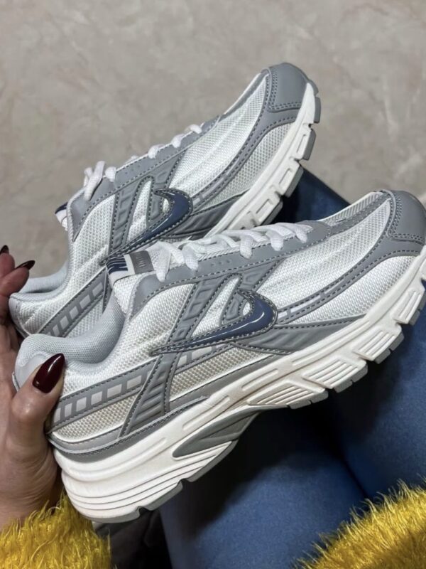 NIKE INTIATOR GRIS X AZUL