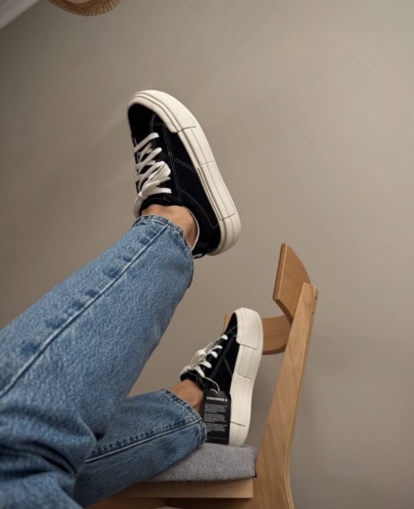 CONVERSE CRUISE NEGRA BAJITA