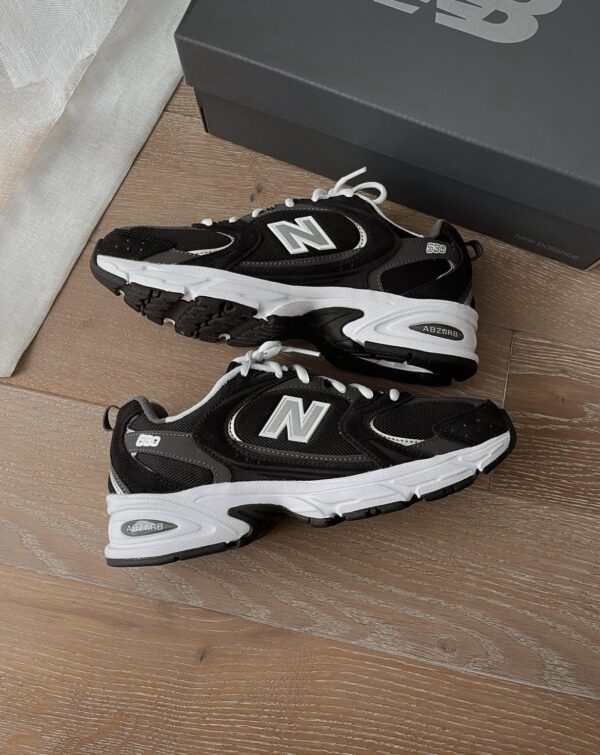 NEW BALANCE 530 NEGRA