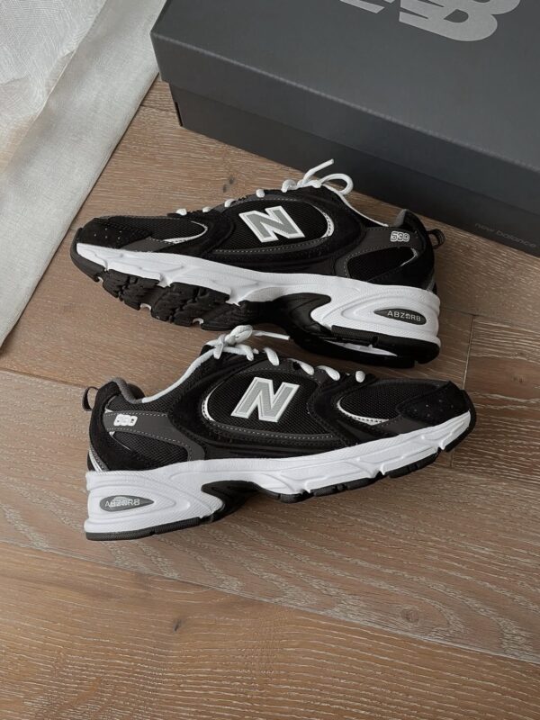 NEW BALANCE 530 NEGRA