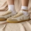 VEJA VOLLEY BEIGE MIEL