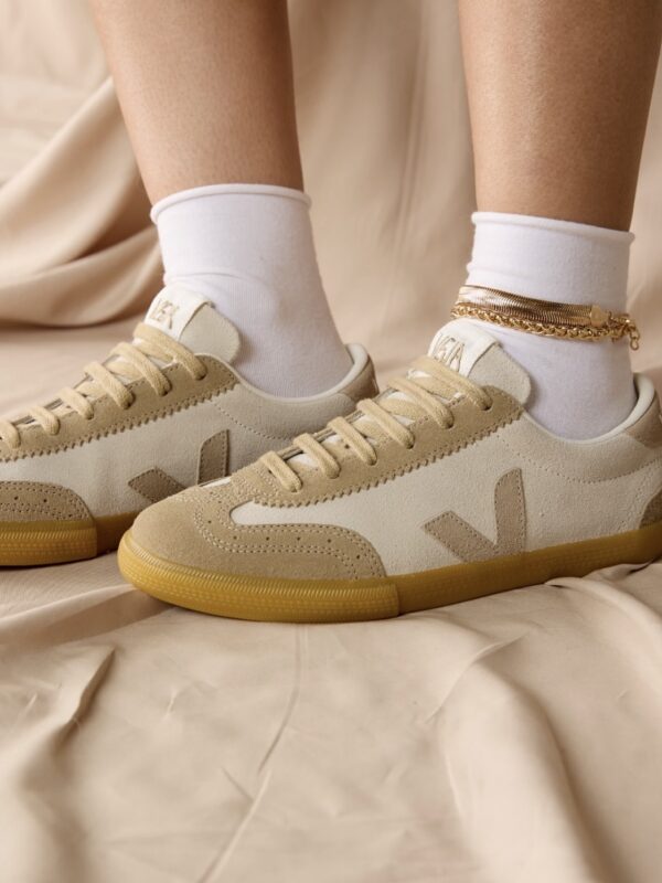 VEJA VOLLEY BEIGE MIEL